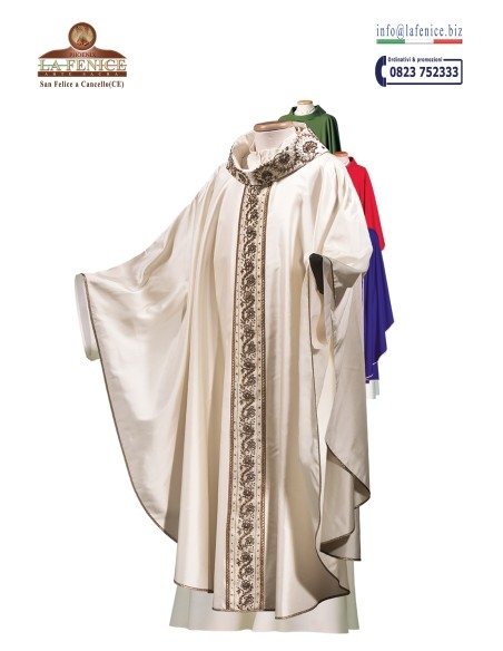 Chasuble avec étole large brodée à la main - CAS113