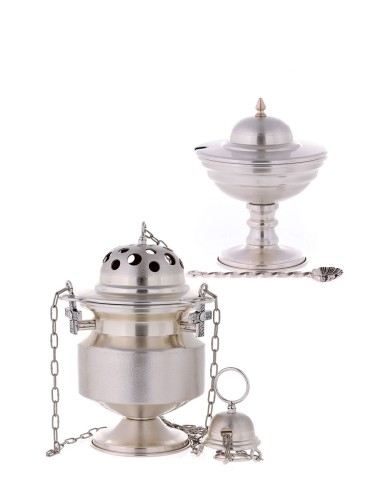 Turibolo e navicella cesellati ed argentati -...