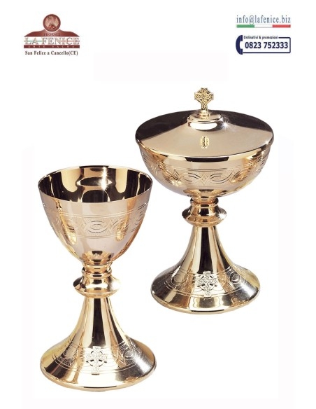 Chalice, pyx and smooth paten with "THORNS AND CROSS" - SET835